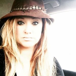 Meet your Posher, Marissa